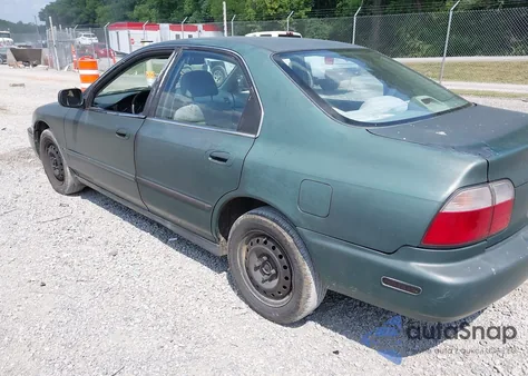 1997 Honda Accord Lx из США, поврежденный, VIN 1HGCD5639VA084385